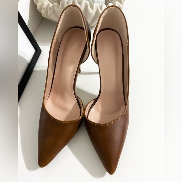 Cognac Faux Leather Heels - Picture 3 of 4
